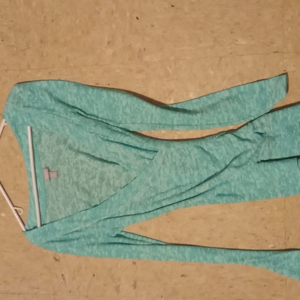 I've never wore it and don't think I will.